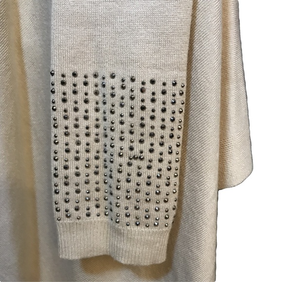 GeeGee Sweater Cardigan Size M/L PRICE🔽 - Picture 4 of 6